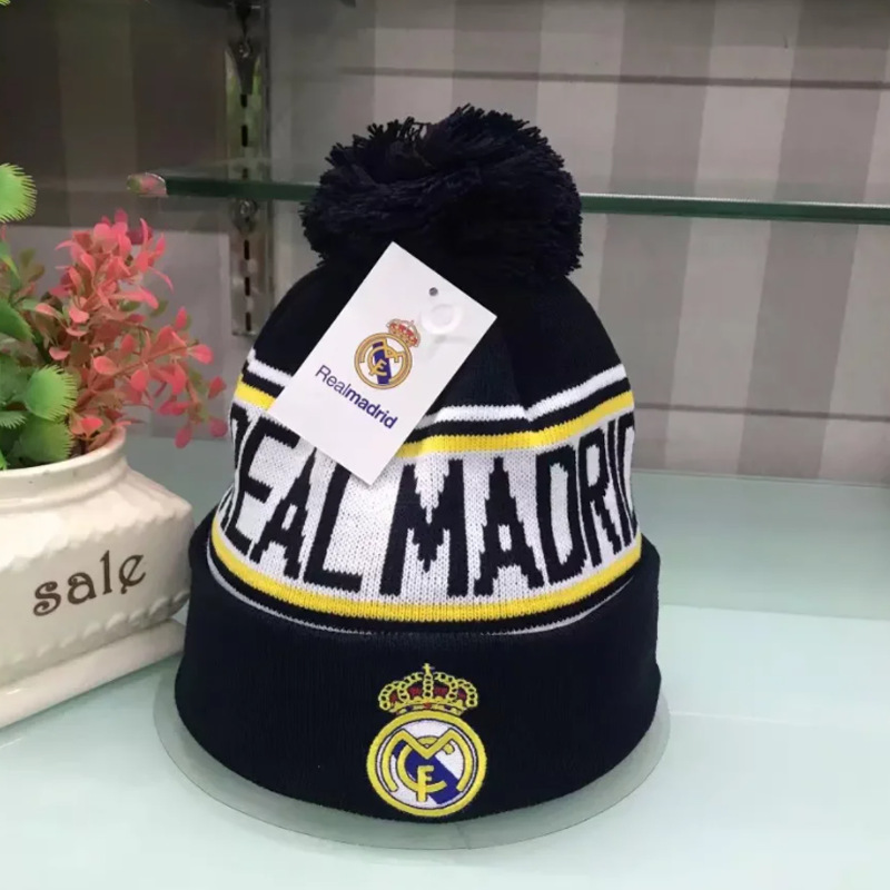 Real Madrid CF Knitted Pom Pom Beanie - Embroidered